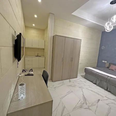 شقة Ta' Stef's Suites سان لاورينْتْسْ