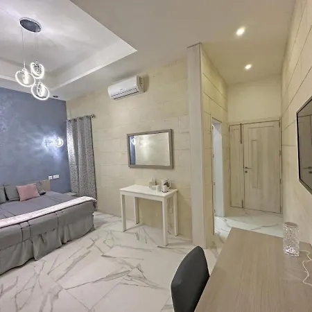 شقة Ta' Stef's Suites