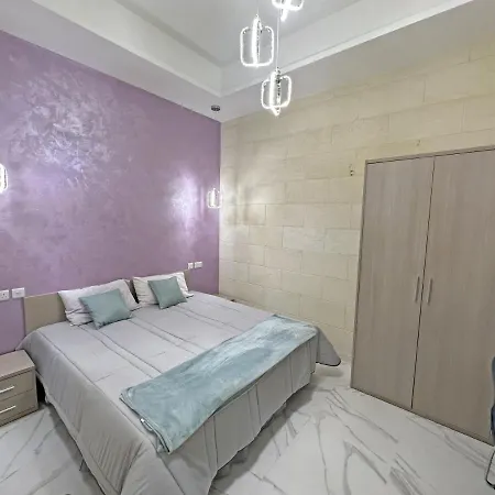 Ta' Stef's Suites شقة