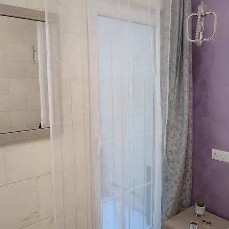 Ta' Stef's Suites شقة