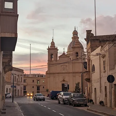 Ta' Stef's Suites Сан Лоренц