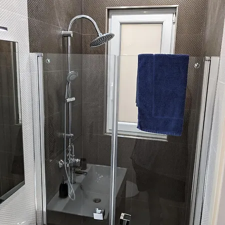 Ta' Stef's Suites * سان لاورينْتْسْ