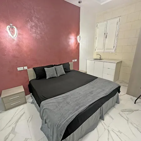 Ta' Stef's Suites *